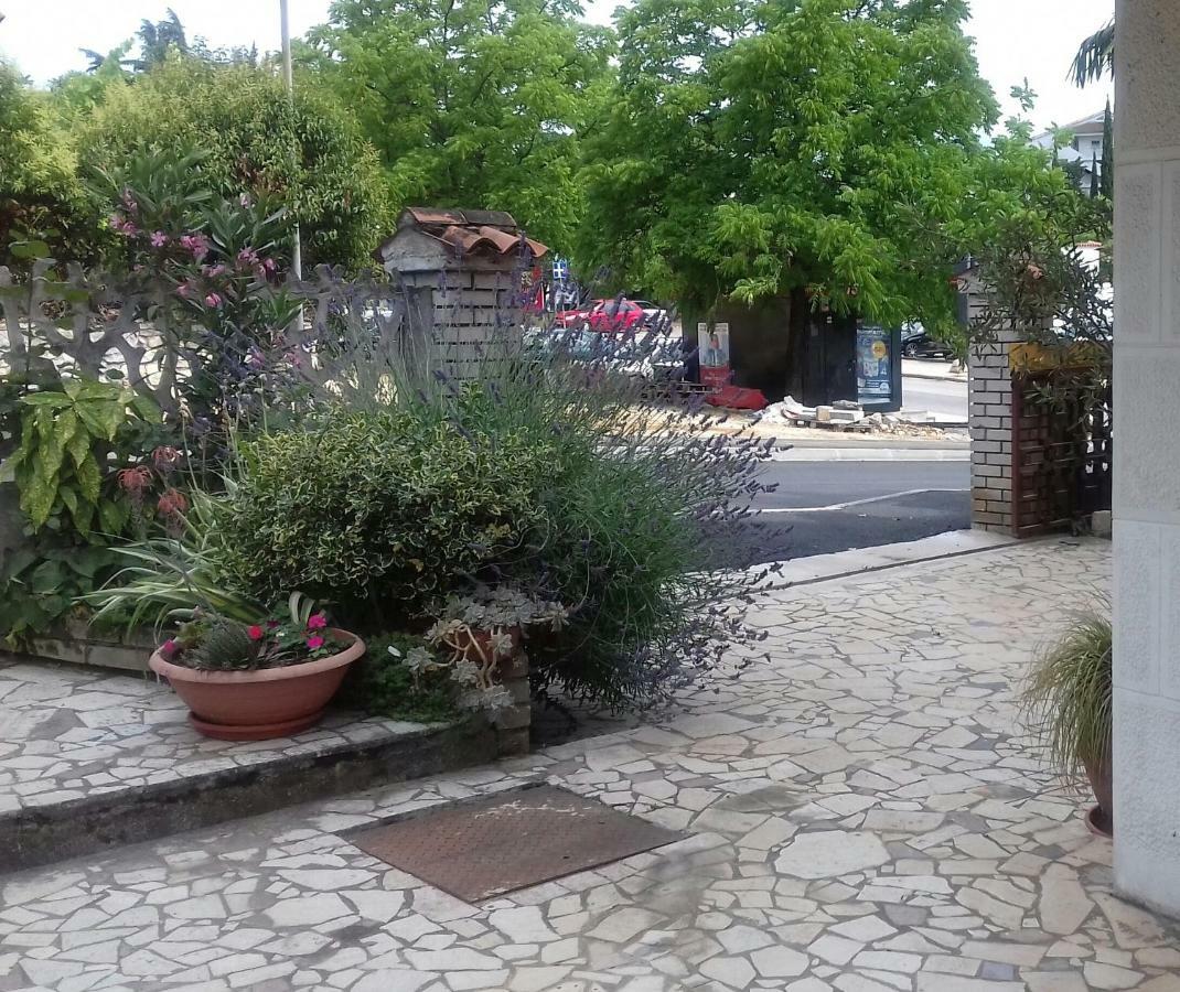 Apartment Lili Porec Exterior photo