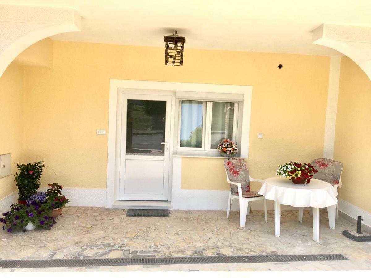 Apartment Lili Porec Exterior photo